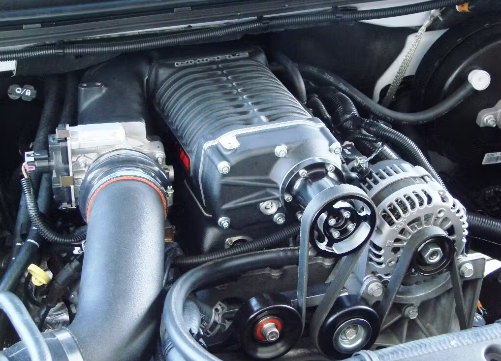 Whipple Superchargers 14-17 6.0L GM 2500 HD W140AX (2.3L) SC Kit